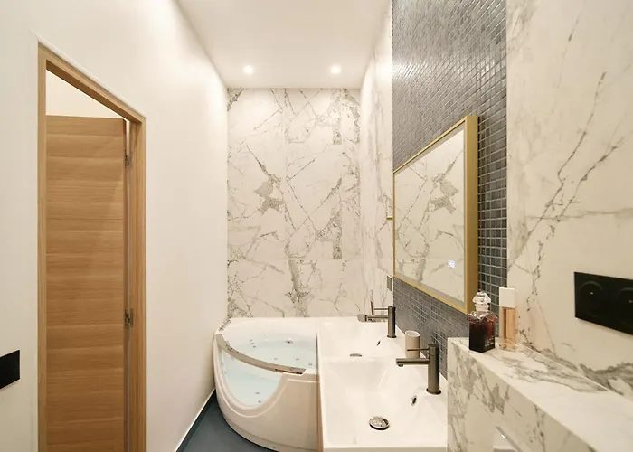 דירה Lavie Maison Marais Ac Hot Tub פריז